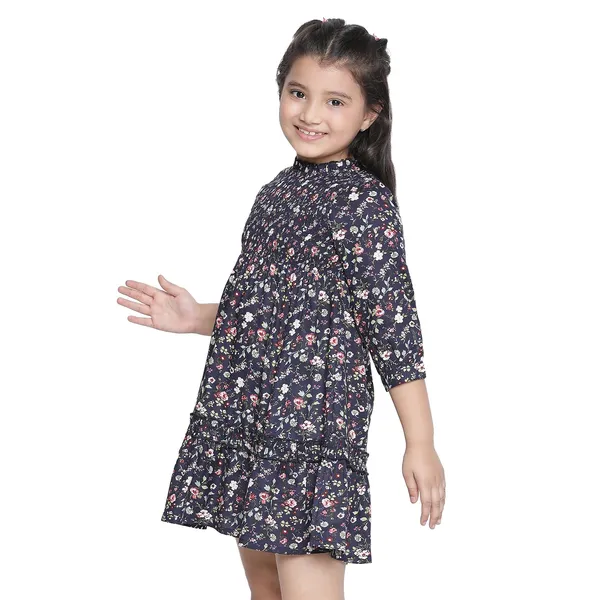 Green_Solid_Regular_Good_Looking_Dress_For_Girls