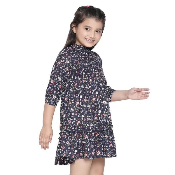 Green_Solid_Regular_Good_Looking_Dress_For_Girls