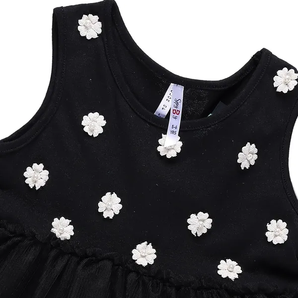 Black_Fit_And_Flare_Sleeveless_Dress_For_Girls