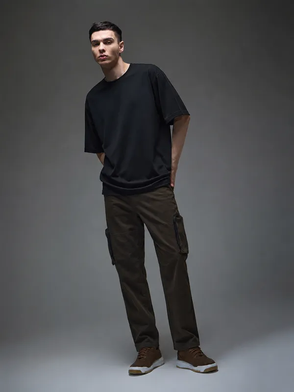 Men_Relaxed_Fit_Cargos_Pants