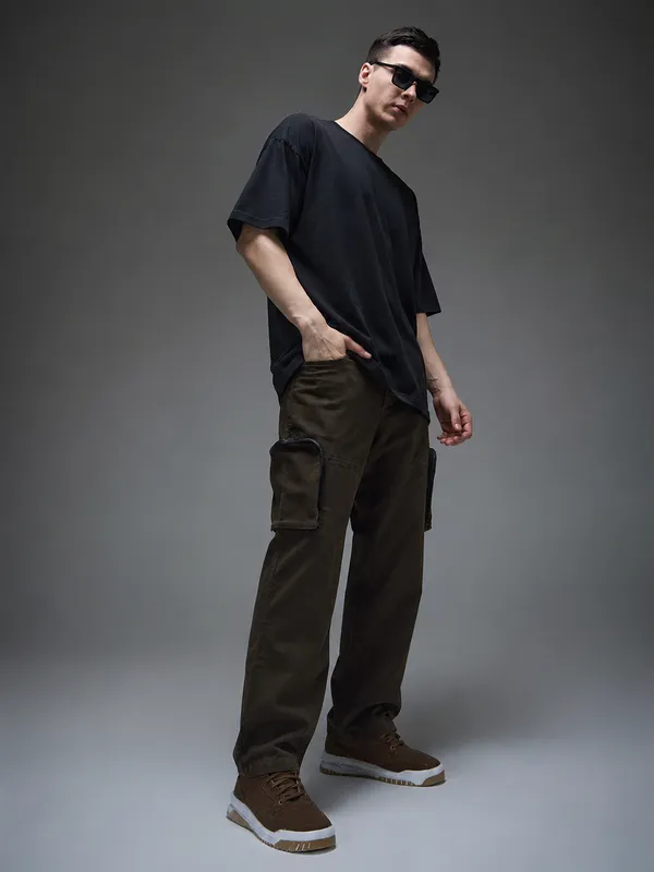Men_Relaxed_Fit_Cargos_Pants