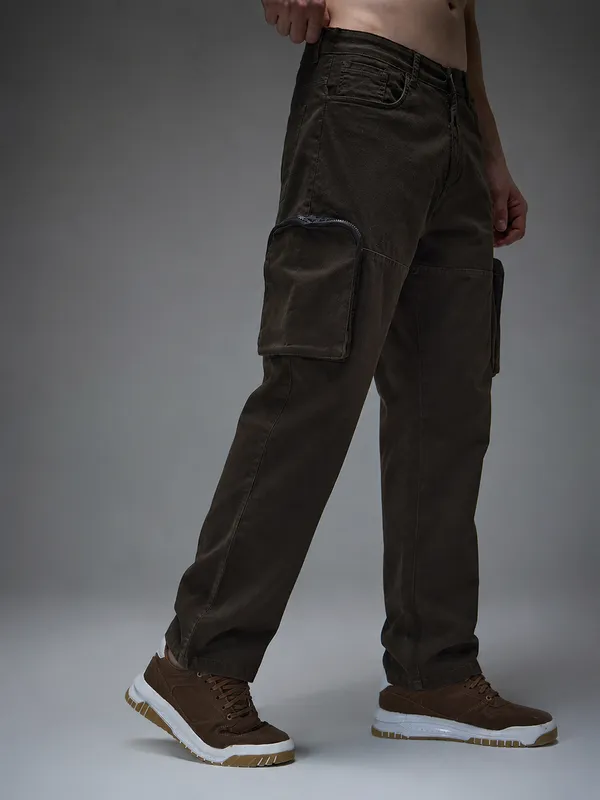Men_Relaxed_Fit_Cargos_Pants