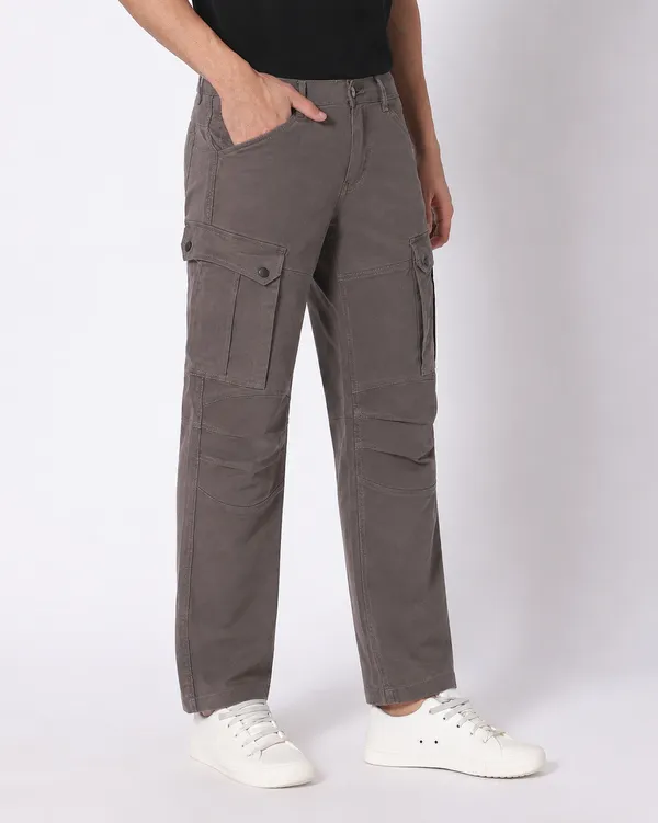 Men_Relaxed_Fit_Cargos_Pants