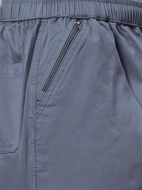Men_Solid_Regular_Fit_Camo_Cargo_Shorts