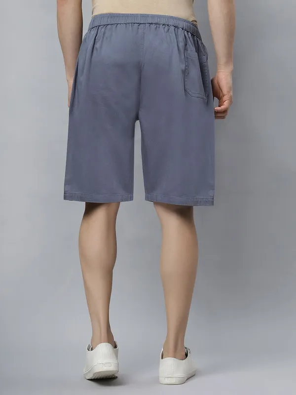 Men_Solid_Regular_Fit_Camo_Cargo_Shorts