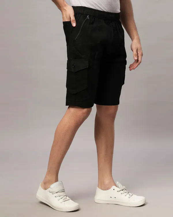 Black_Solid_Cotton_Shorts_For_Men