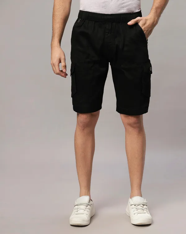 Black_Solid_Cotton_Shorts_For_Men