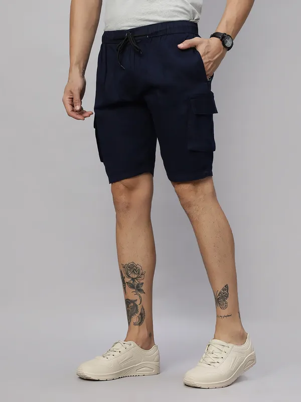 Men_Solid_Regular_Fit_Camo_Cargo_Shorts