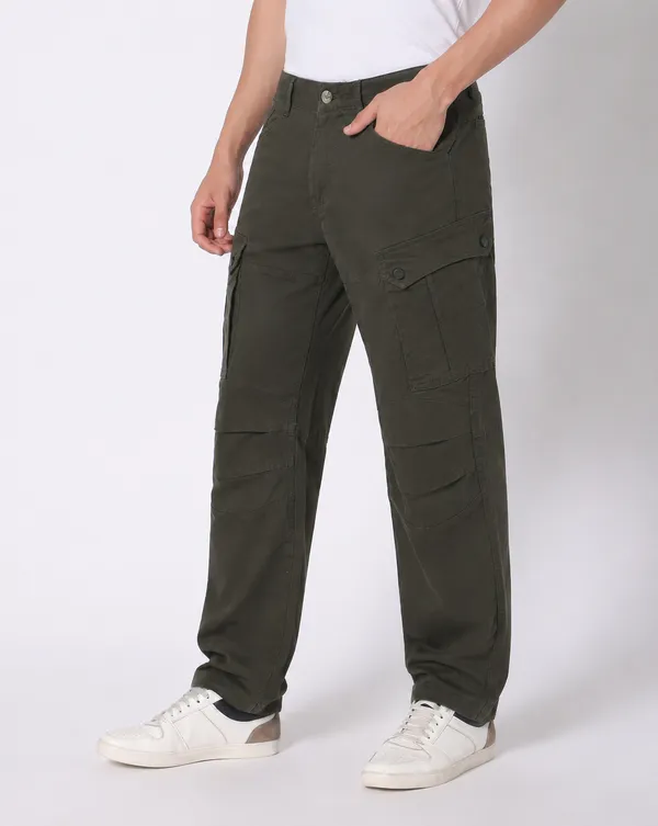 Men_Relaxed_Fit_Cargos_Pants