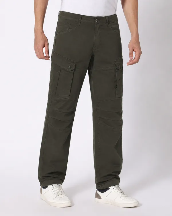 Men_Relaxed_Fit_Cargos_Pants