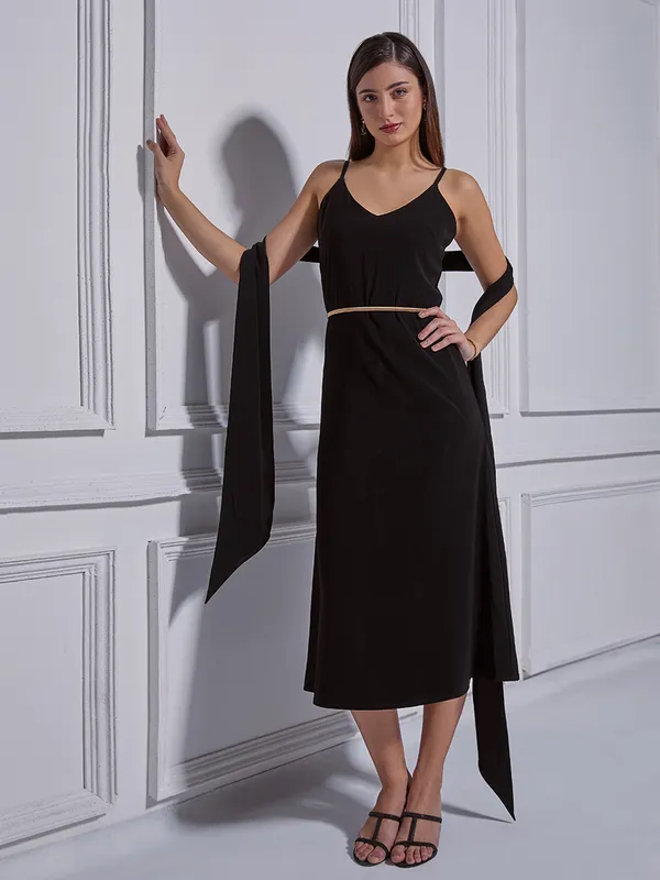 Black_Grace_Midi_Dress_For_Women