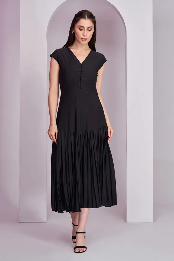 Black_Korean_dress_for_women_|_Black_Pleated_A-Line_Korean_Dress