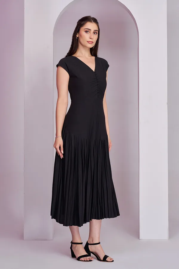 Black_Korean_dress_for_women_|_Black_Pleated_A-Line_Korean_Dress