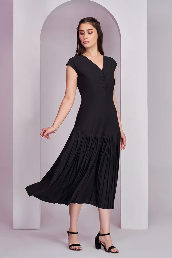 Black_Korean_dress_for_women_|_Black_Pleated_A-Line_Korean_Dress