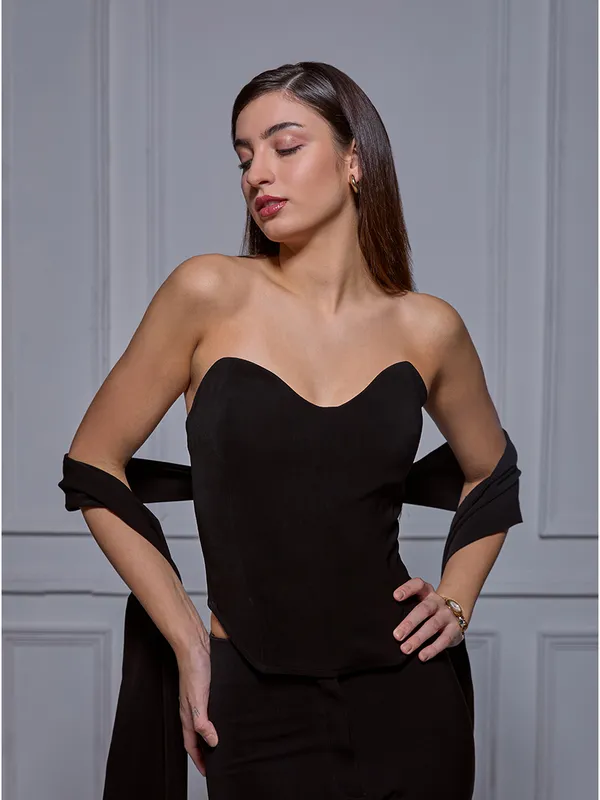 Black_corset_top_with_stole_|_party_wear_chic_corset_top
