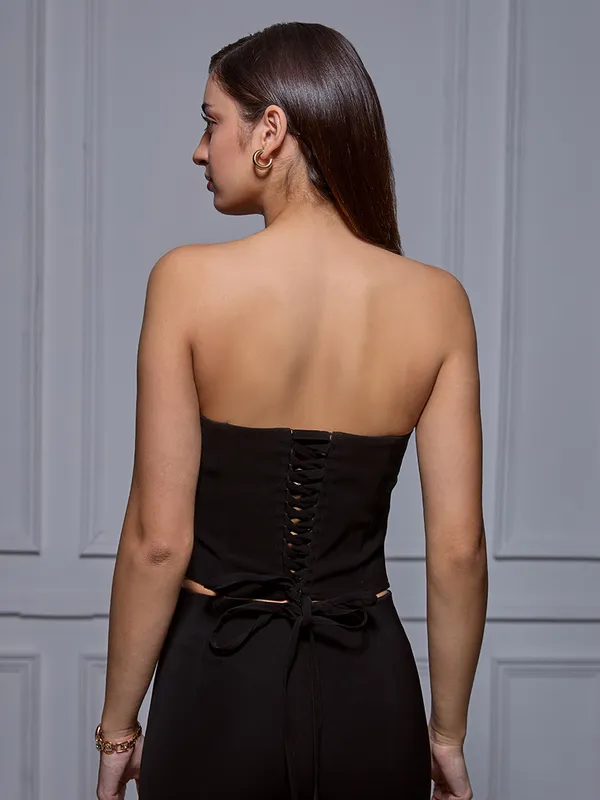 Black_corset_top_with_stole_|_party_wear_chic_corset_top