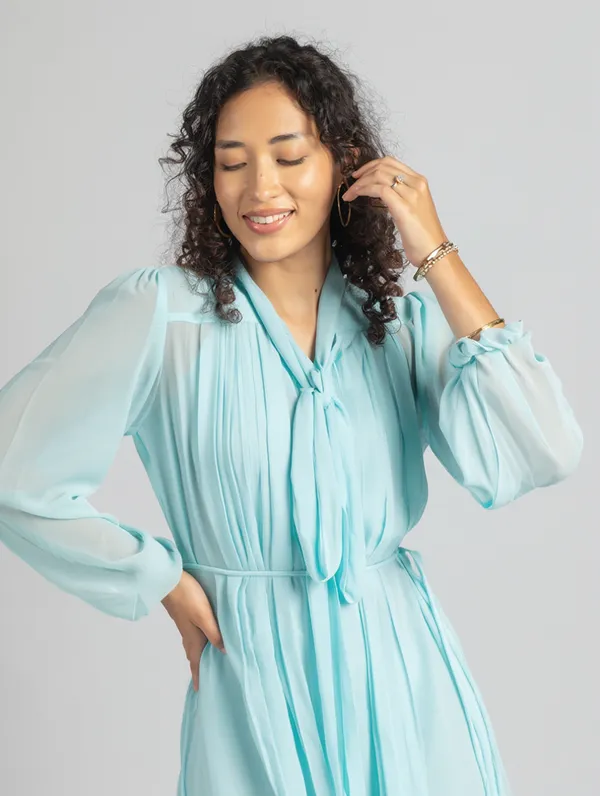 Blue_Georgette_loose_fit_Dress_|_Blue_fit_and_Flare_Dress