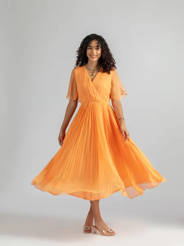 Elegant_V-Neck_Midi_Dress_|_Georgette_Pleated_western_Dress