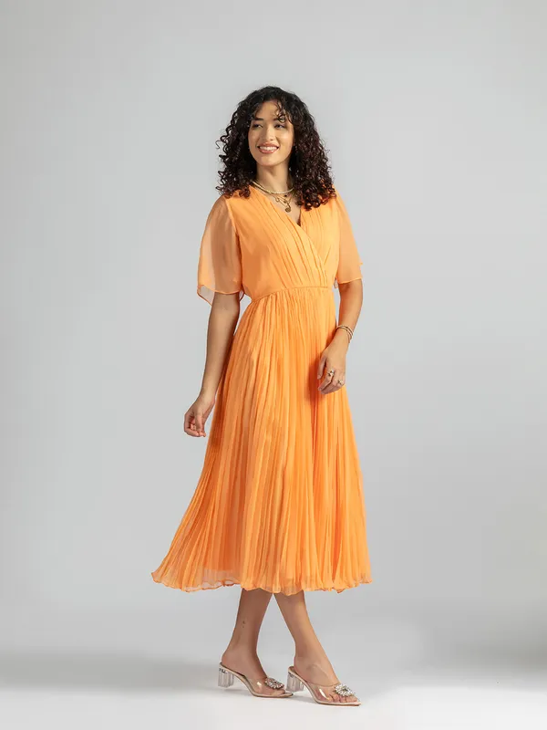 Elegant_V-Neck_Midi_Dress_|_Georgette_Pleated_western_Dress