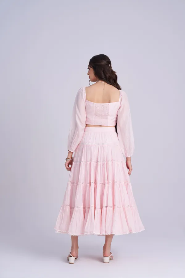 Pink_skirt_and_top