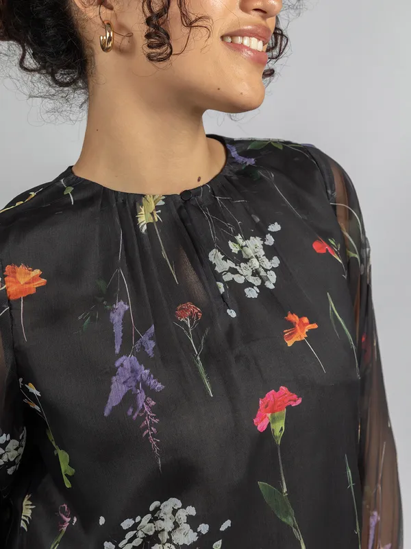 Chic_Shadow_Classic_top