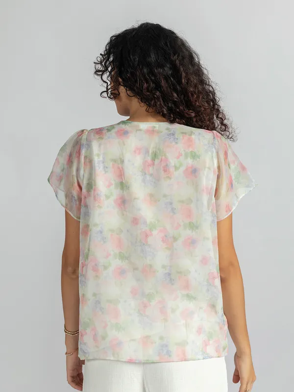 Floral_Top_–__ladies_casual_tops_|_Trendy_casual_Top_for_Women