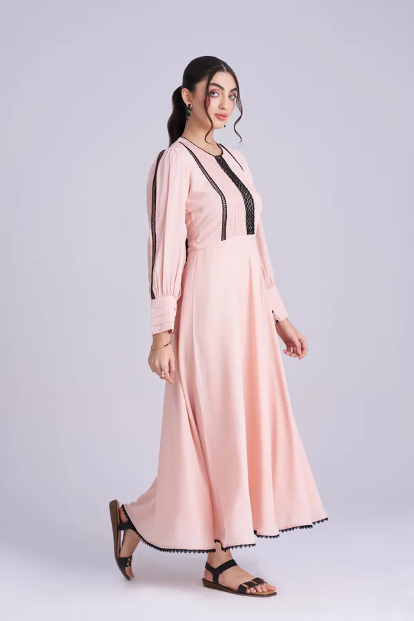 Peach_lace_gown_|_Umbrella_smart_casual_dress
