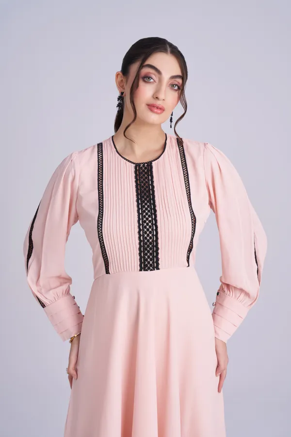 Peach_lace_gown_|_Umbrella_smart_casual_dress
