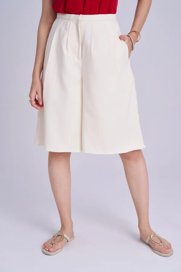 Off-White_Pleated_Shorts_|_Loose_Fit_Pleated_Bermuda_Shorts