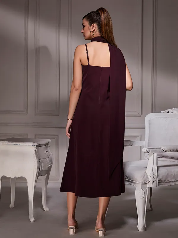 MAROON_STOLE_DRESS