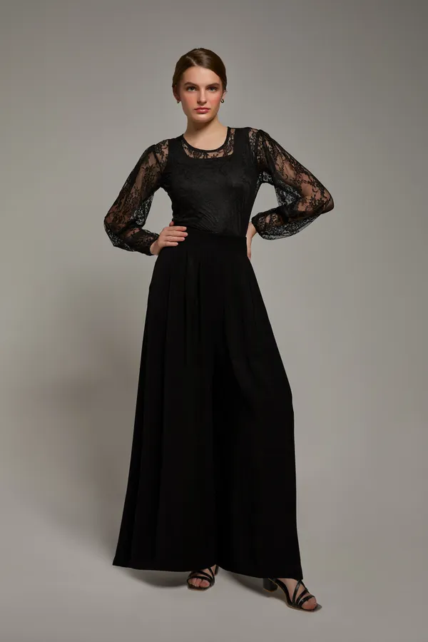 BLACK_KOREAN_FLARED_PANT