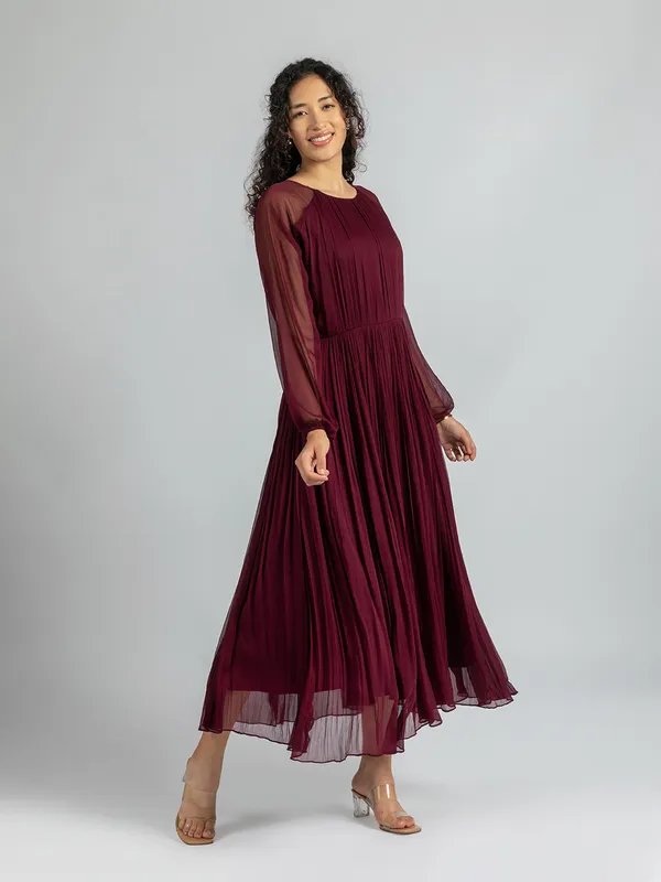 MAROON_CHIFFON_DRESS