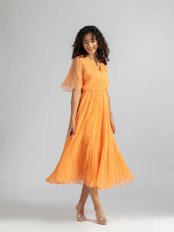 PEACH_V-NECK_GOLDEN_BUTTON_DRESS