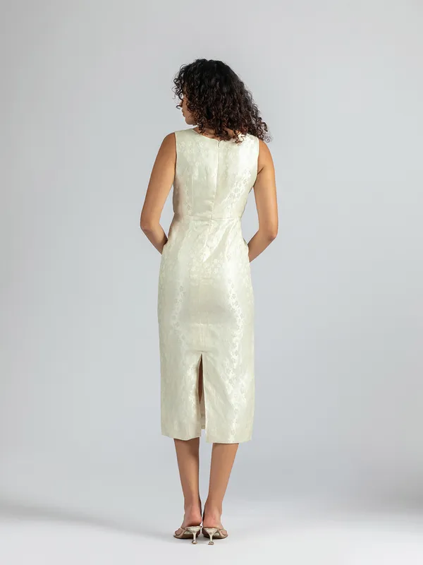 WHITE_BROCADE_DRESS