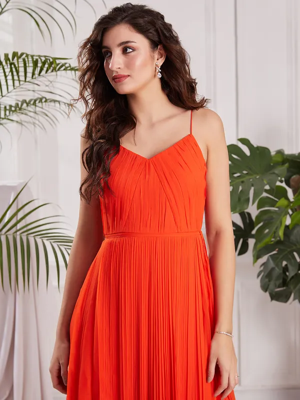 Orange_sleeveless_pleated_dress_|__One_piece_dress