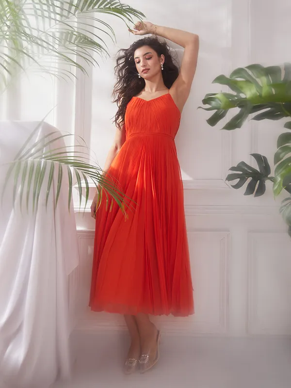 Orange_sleeveless_pleated_dress_|__One_piece_dress