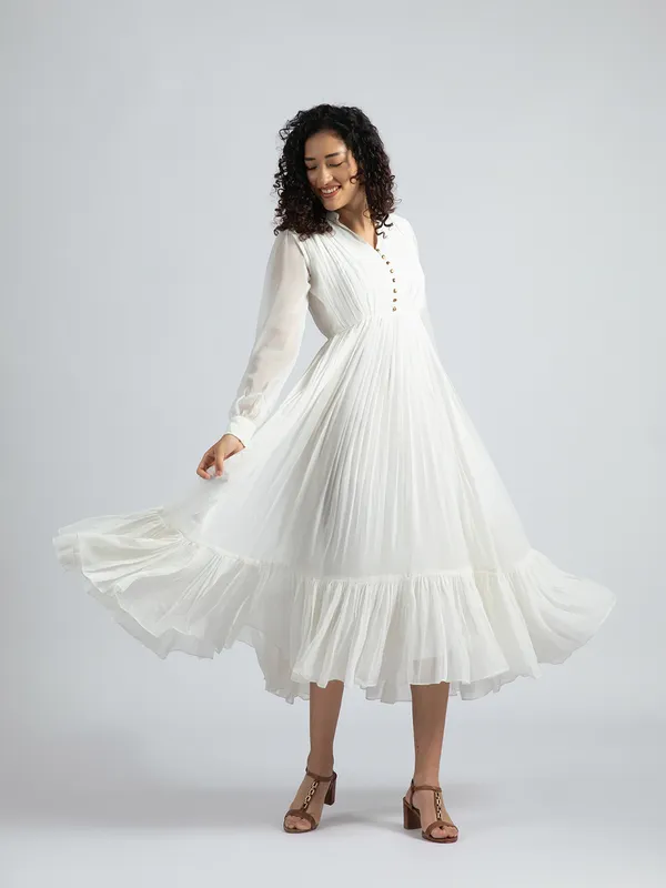 Elegant_white_Pleated_Maxi_Dress_|_Bishop_Sleeve_White_Dress