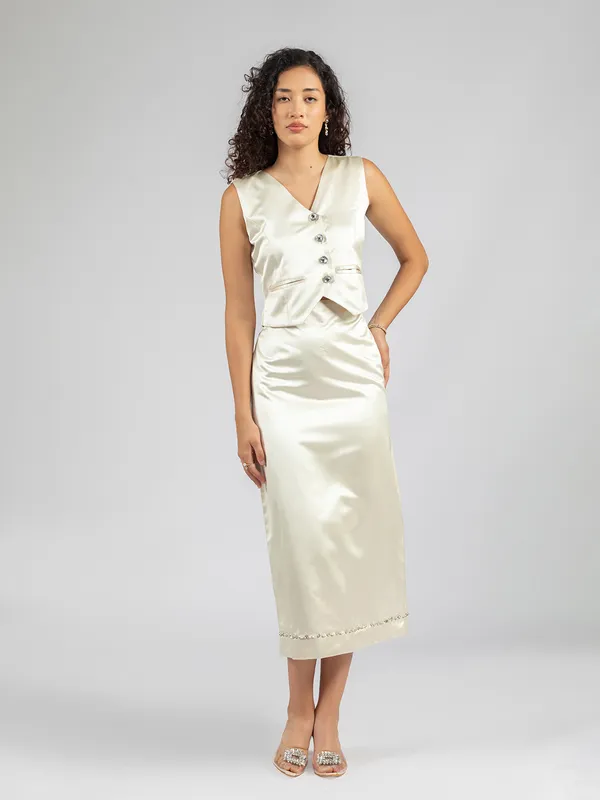 Ivory_Luxe_Waistcoat