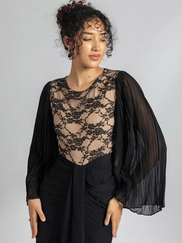 Black_Lace_Maxi_Dress_for_Evening_Wear_|_Dhoti-Style_Drape_Gown