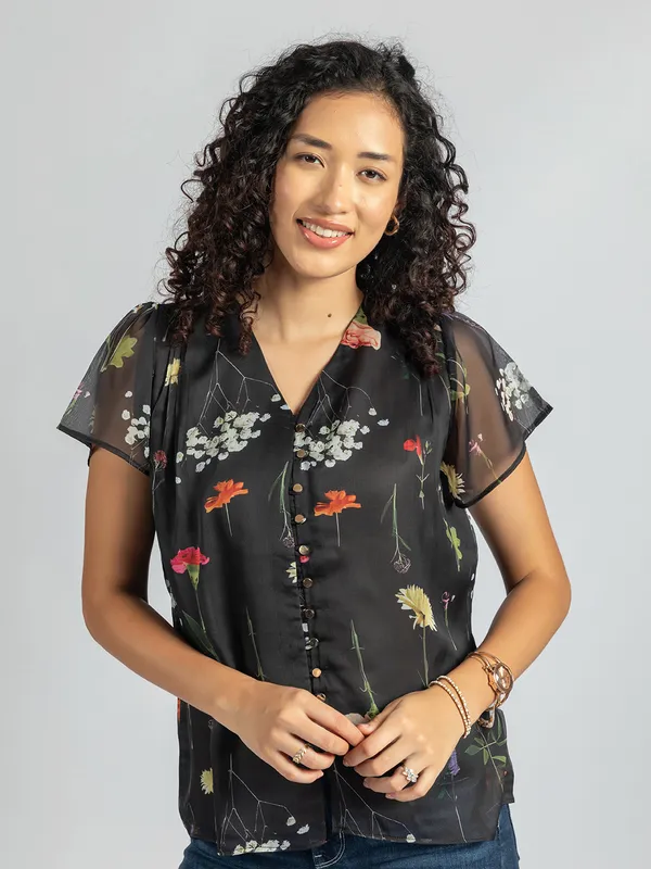 Black_Floral_printed_Top_|_Casual_half_sleeve_Blouse