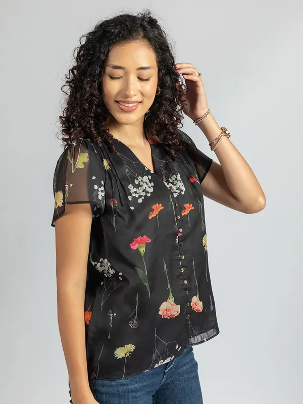 Black_Floral_printed_Top_|_Casual_half_sleeve_Blouse