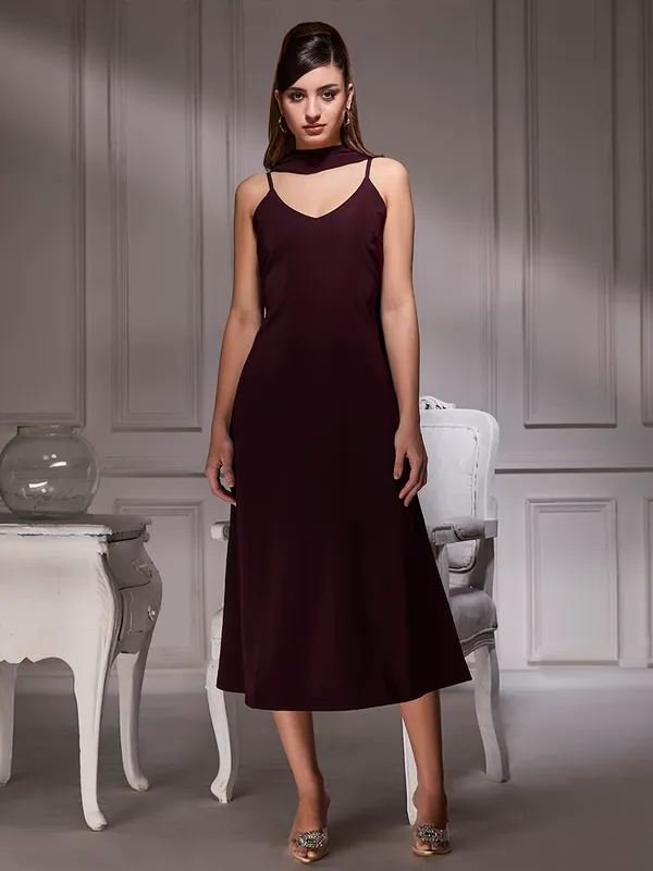 Maroon_Grace_Midi_Dress_For_Women