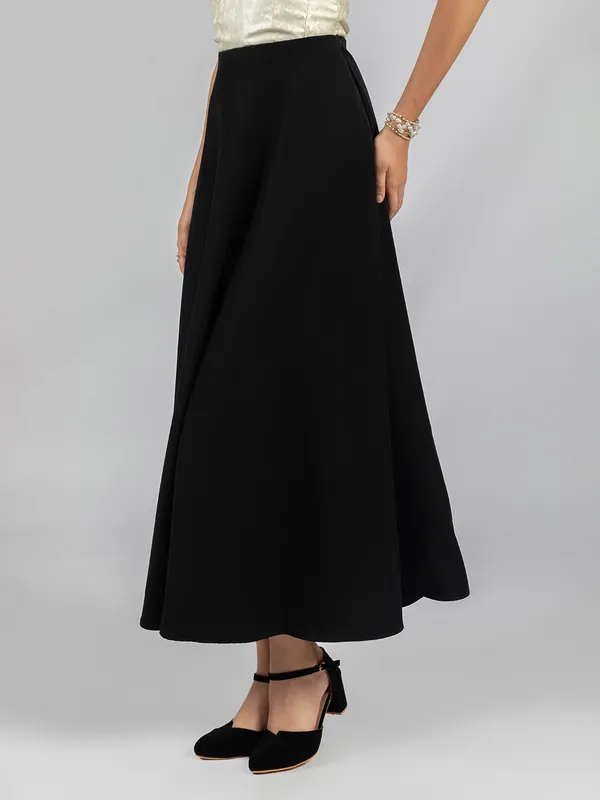 Designer_Black_Umbrella_Midi_Skirt_|__Luxurious_Black_A-Line_Skirt