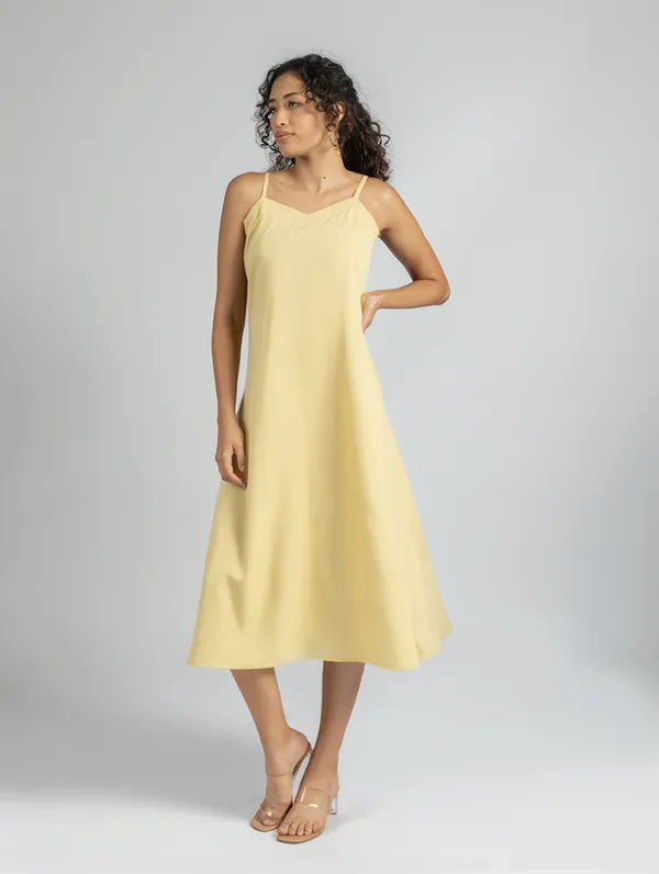 Pastel_Yellow_Georgette_loose_fit_Dress_|_Yellow_fit_and_Flare_Dress