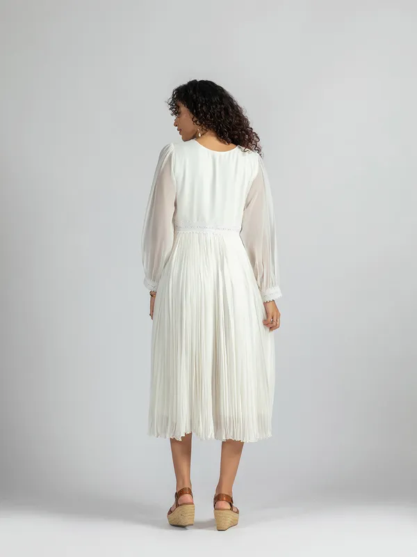 White_Pleated_Midi_Dress_|_Bohemian_White_Lace_Dress