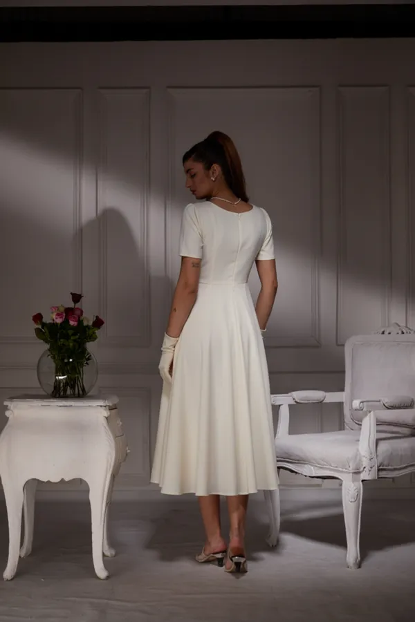 Vintage_Off_-White_Midi_Dress_|_Luxurious_one_piece_dress