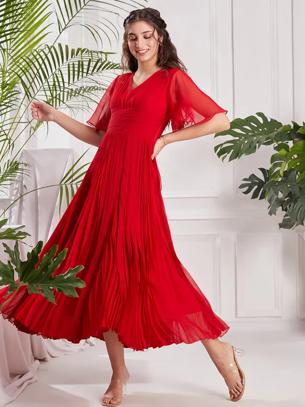 RED_GEORGETTE_BELT_PLEATED_DRESS