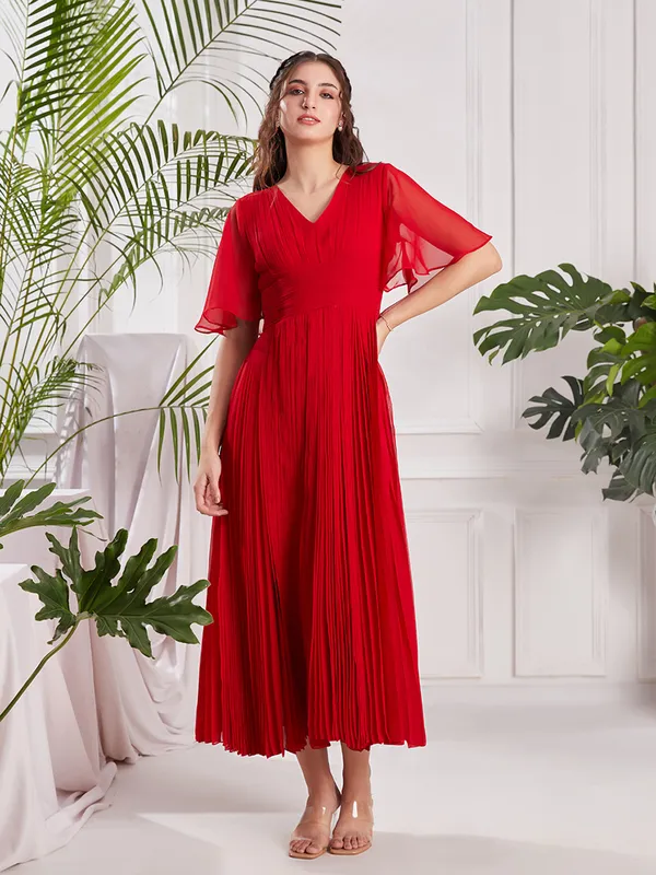 Red_hand_Pleated_Midi_Dress_for_Women_|_Designer_indo-_western_Dress