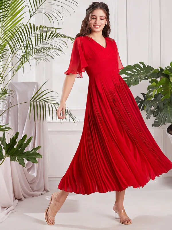 Red_hand_Pleated_Midi_Dress_for_Women_|_Designer_indo-_western_Dress