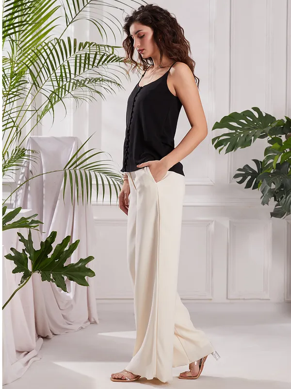 Classic_sleeveless_Black_Tank_|_Everyday_casual_Tank_Top_for_Women